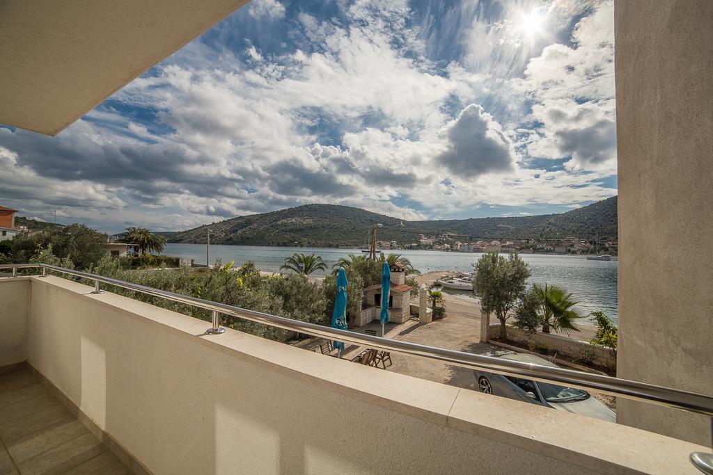 Villa Albatros Vinisce Exterior photo